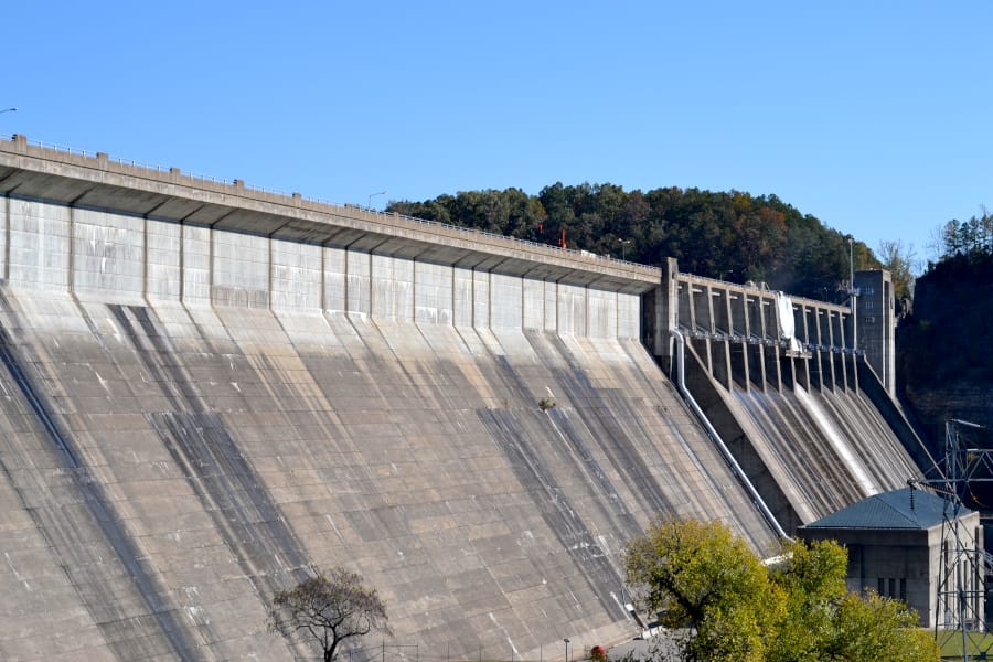 norfork-fish-hatchery dam