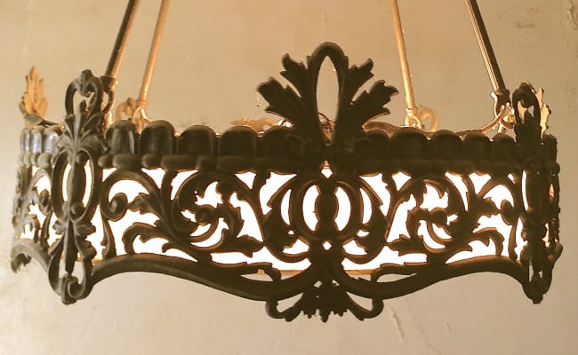 ANTIQUE LIGHT FIXTURE