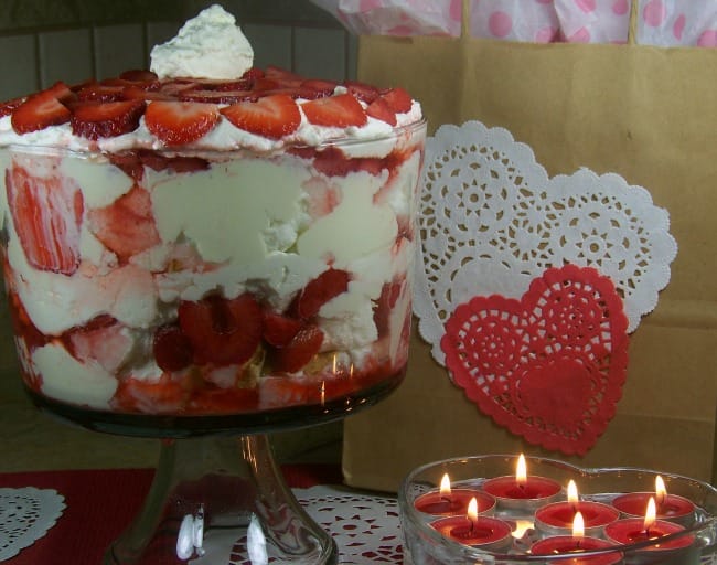 FS Cookbook Valentines Strawberry Delight Trifle finished big trifle 