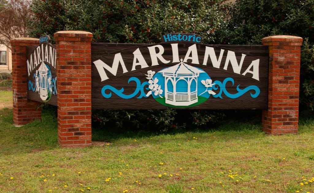 marianna,-ar-sign