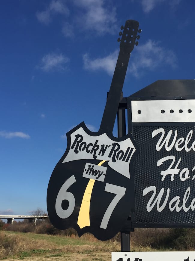 Rock n roll hwy sign