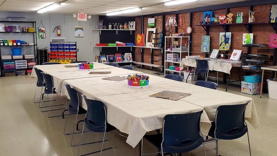 Searcy Art Scene - AJs Art Studio