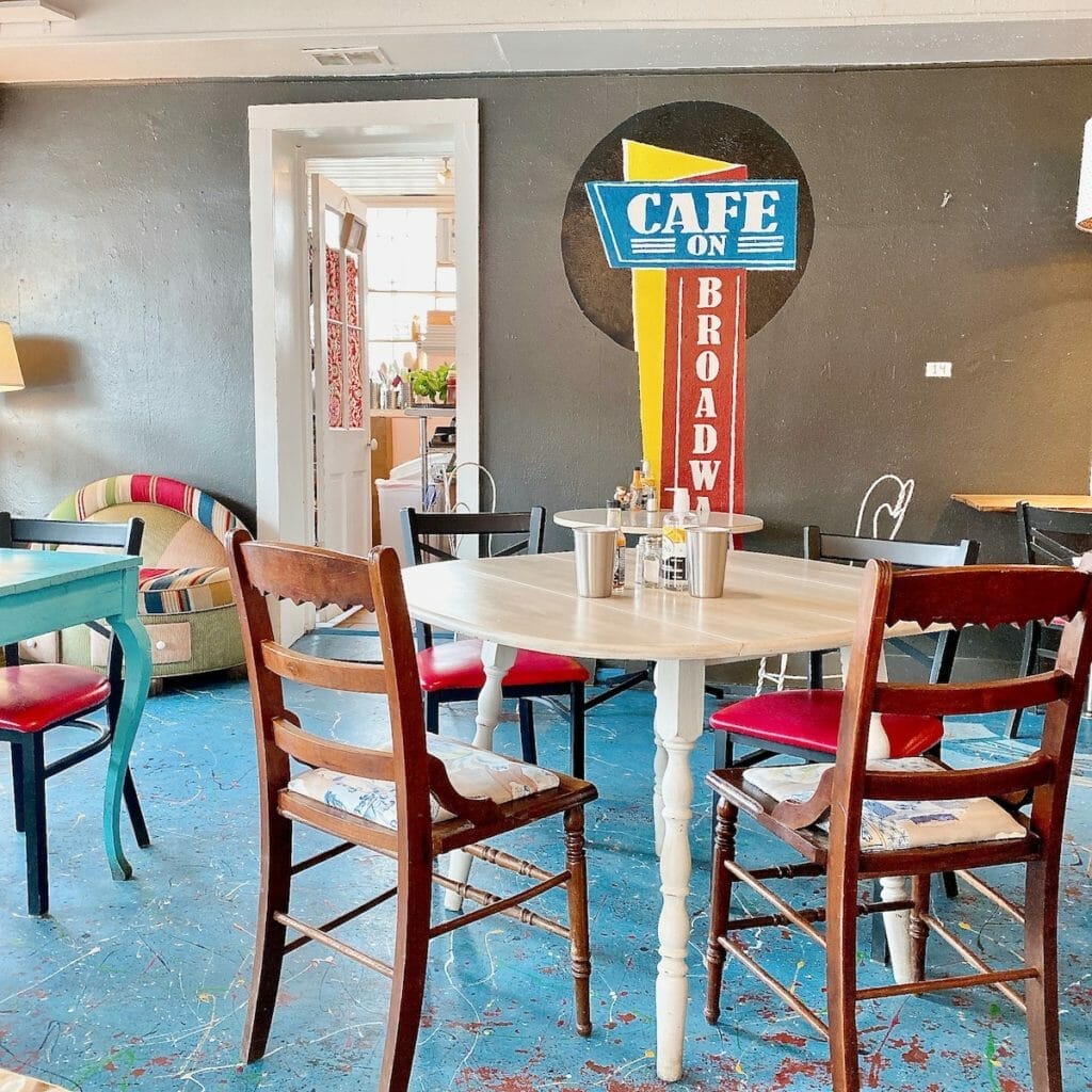 The Café on Broadway in Siloam Springs