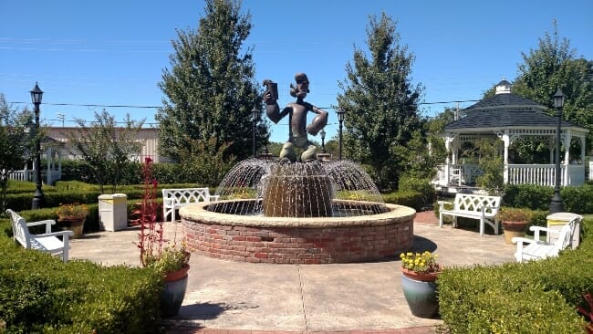 Arkansas Roadside Attractions - Popeye Statue in Alma