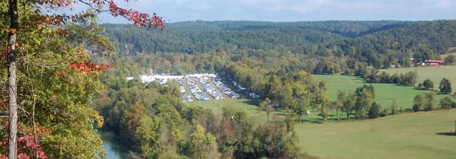 Photo courtesy of Laurie Marshall at JunQue RethunQue, war eagle