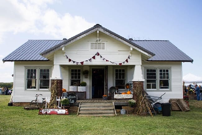 The Junk Ranch farmhouse Prairie Grove
