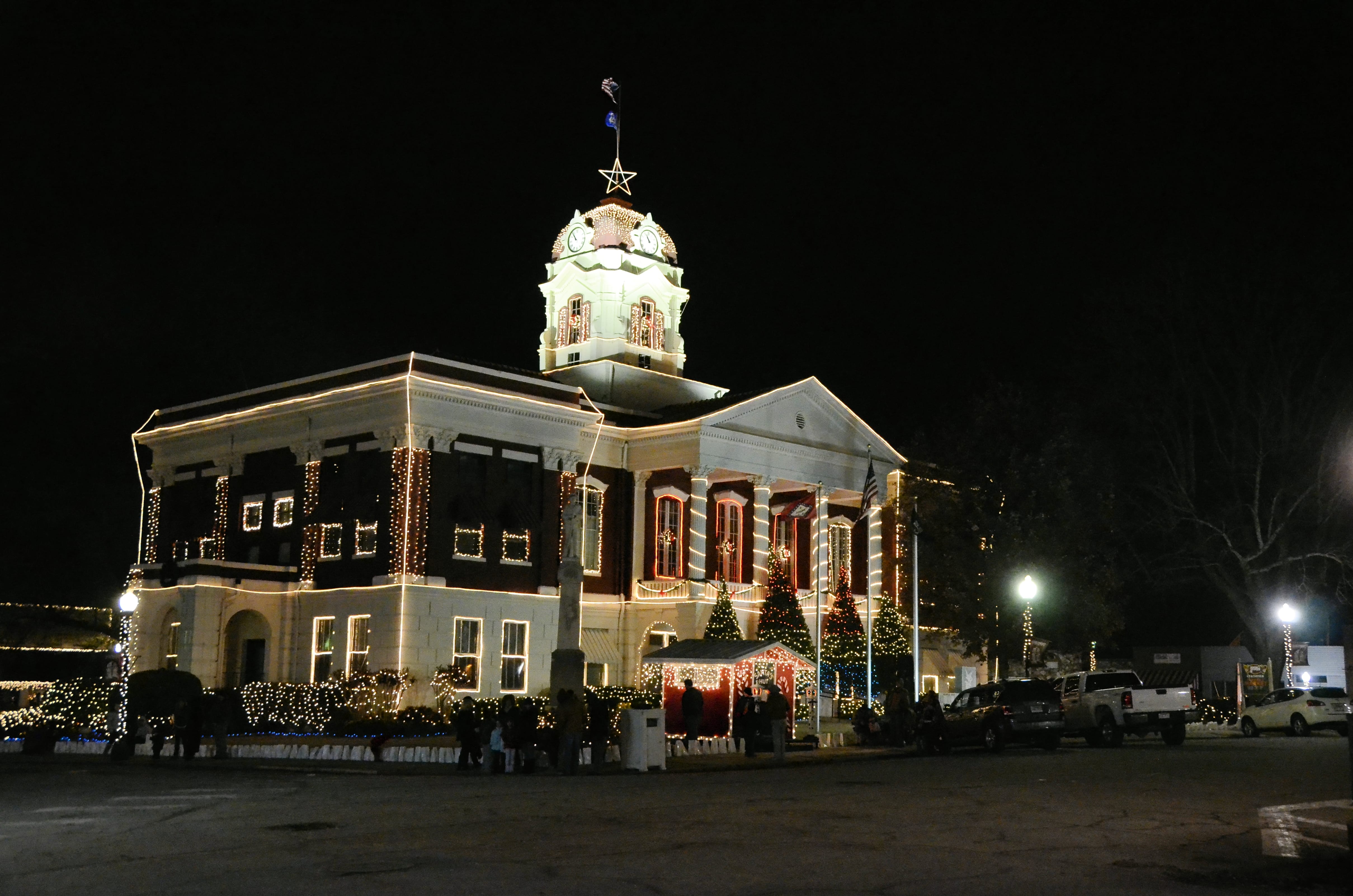 Holiday of Lights Returns to Searcy Only In Arkansas