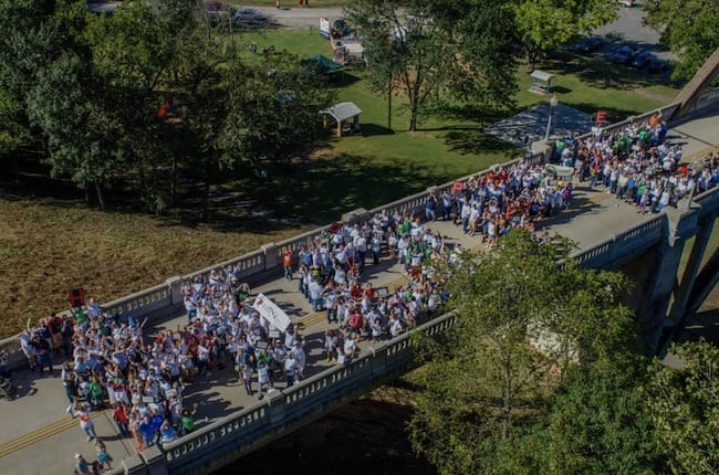 bridge-bash-cotter-arkansas-volunteers-stand-for-hope