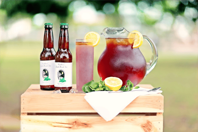 arethas-beverages-mint-tea-pitcher