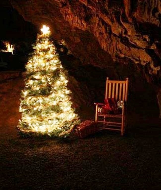 caroling-in-the-caverns