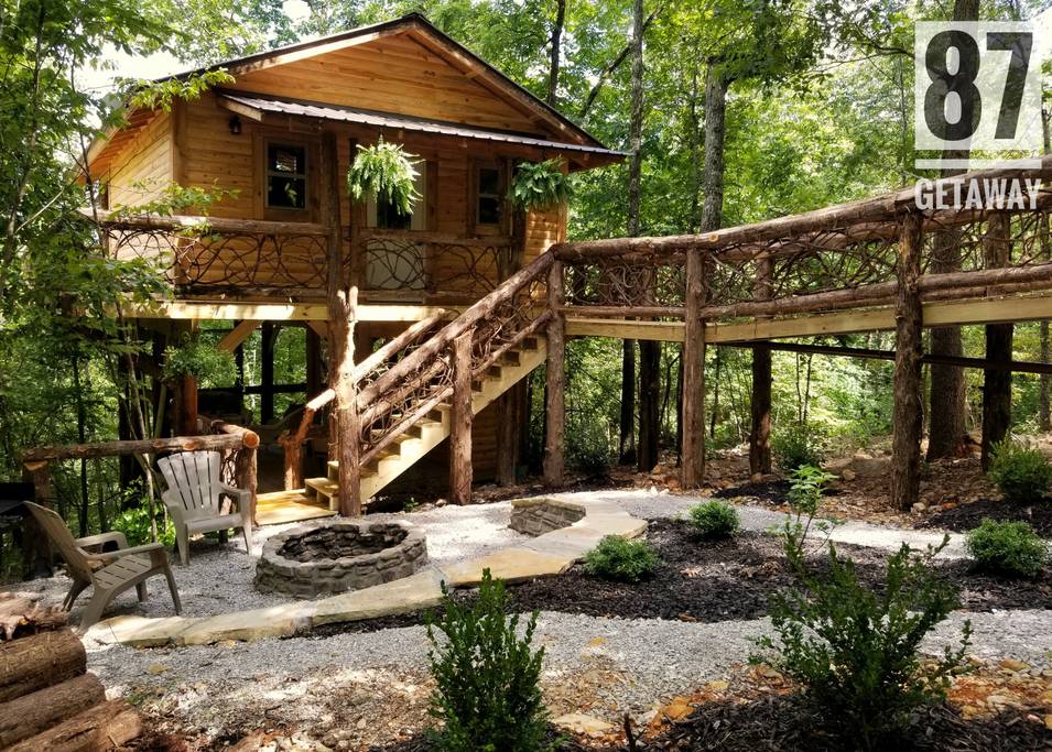 87 Getaway Treehouse Escape - Coolest Arkansas Airbnbs