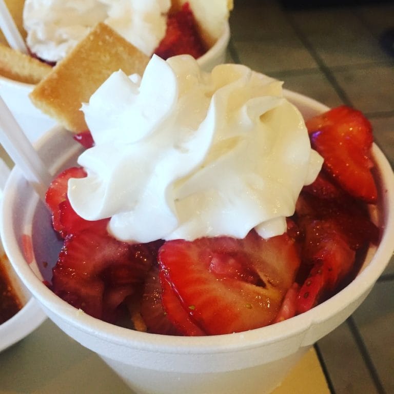 Bulldog Restaurant's Famous Strawberry Shortcake Only In Arkansas