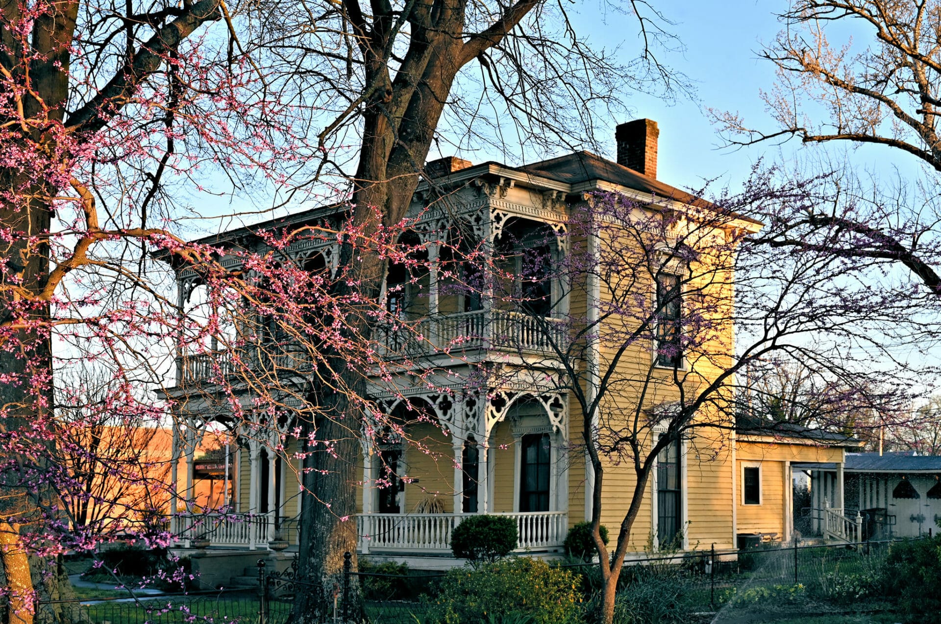 Searcy - the Black House