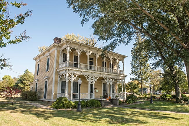 Black House Searcy White County Arkansas