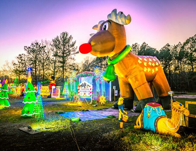 Drive-thru experience 'Magical Lights Adventure' opens in NWA
