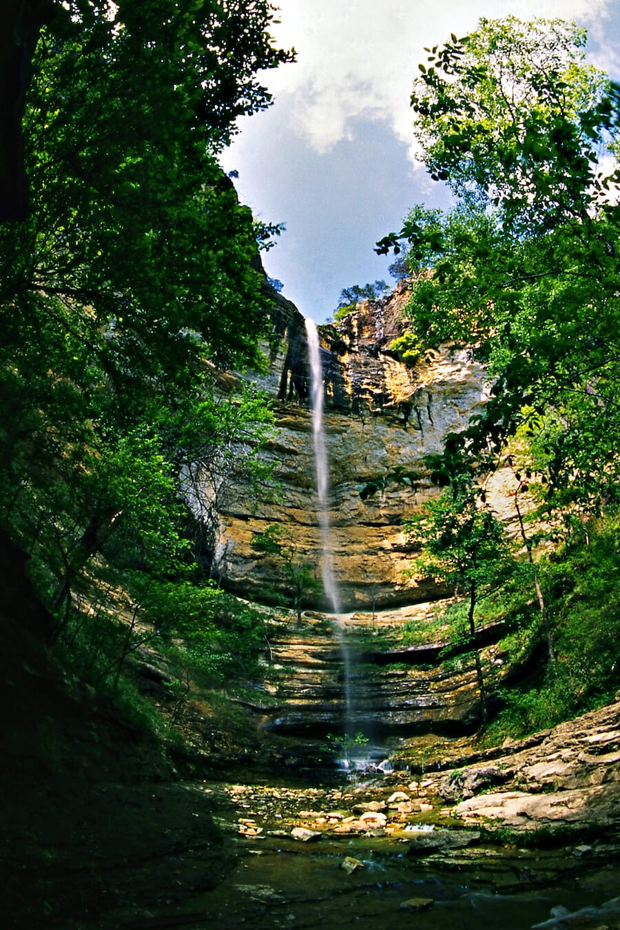 Your Guide To Hiking the Buffalo - Hemmed In Hollow Buffalo River 002 