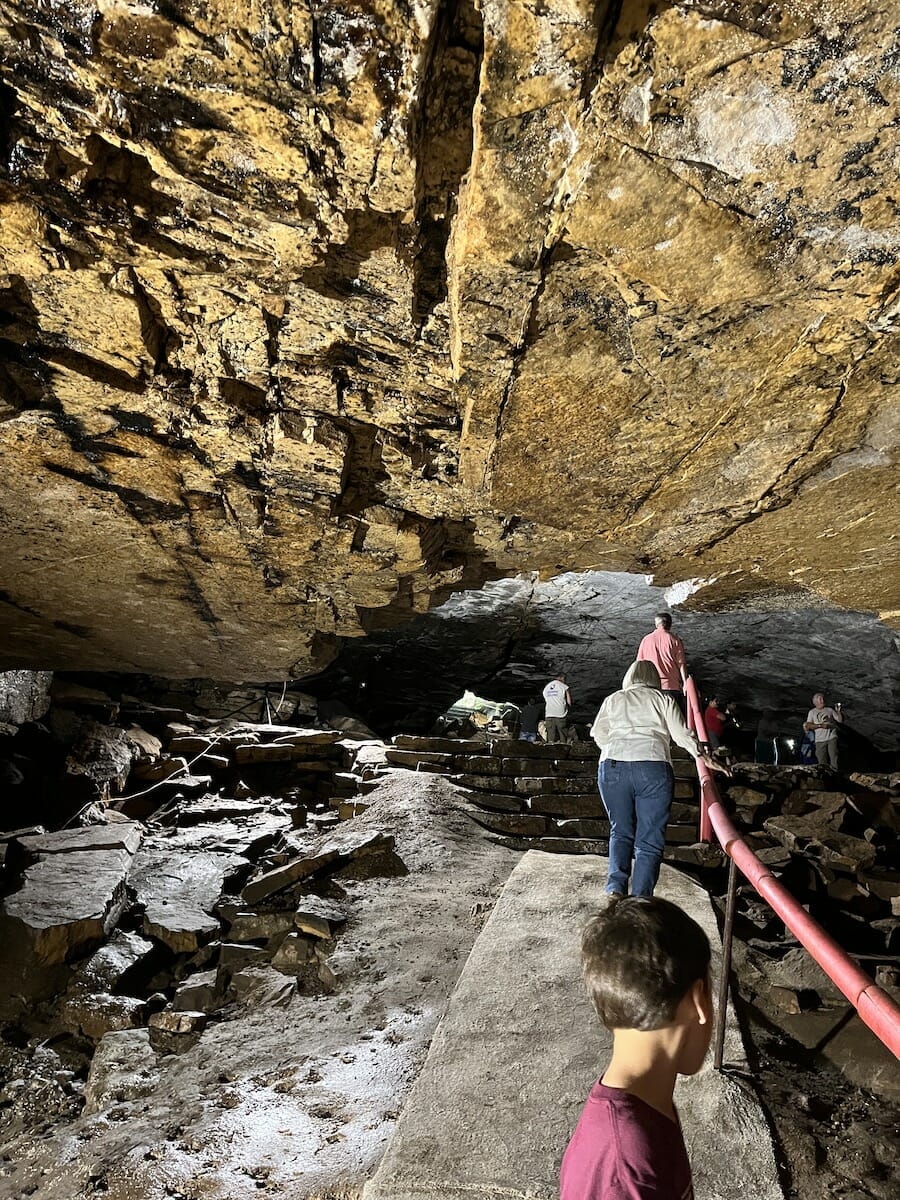 16 Hidden Gems in Arkansas Only - Cave Interior 1